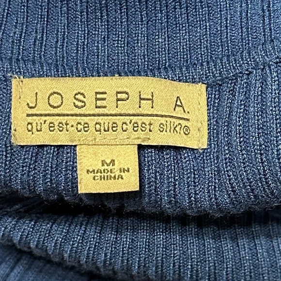 Joseph A Blue Ribbed Turtleneck Sweater - Picture 4 of 5